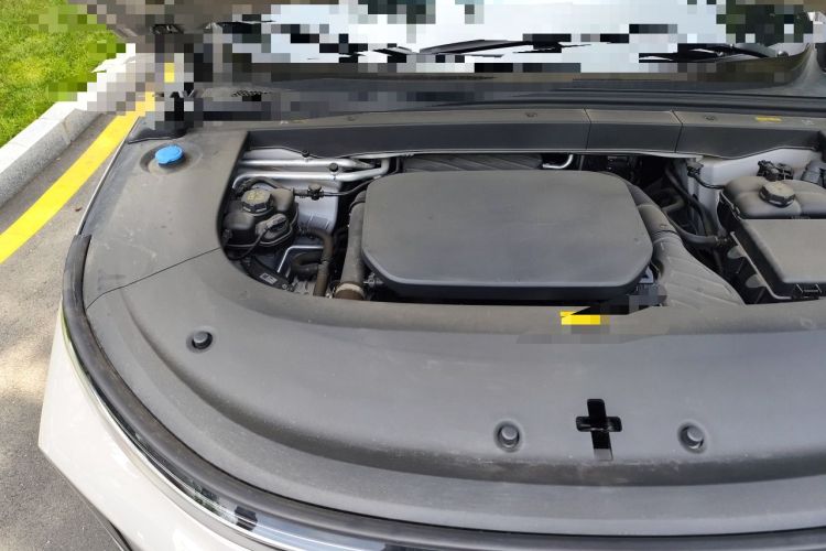 Used Li Auto L6 2024 Pro Model Engine Bay Right