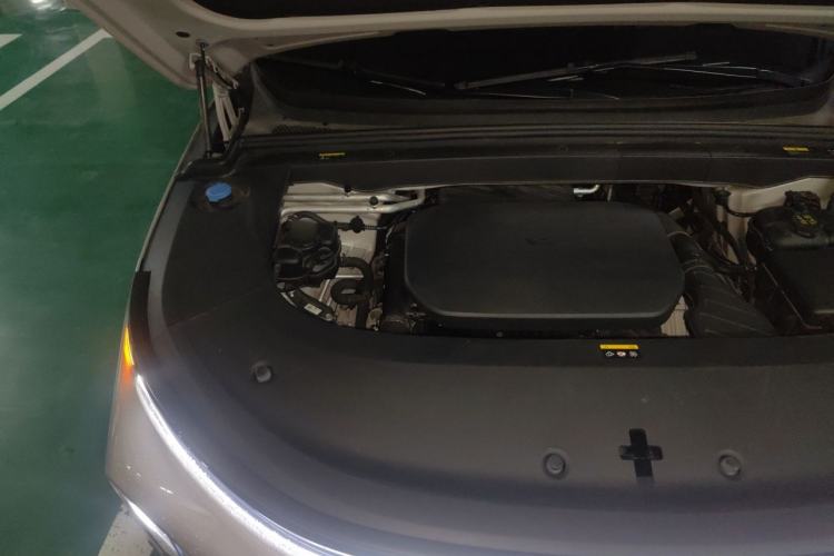 Used Li Auto L6 2024 Max Engine Bay Right