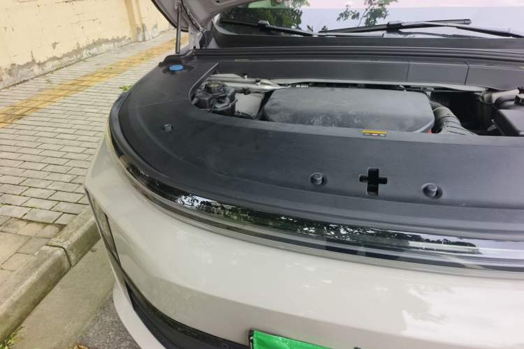 Used Li Auto L6 2024 Pro Model Engine Bay Right