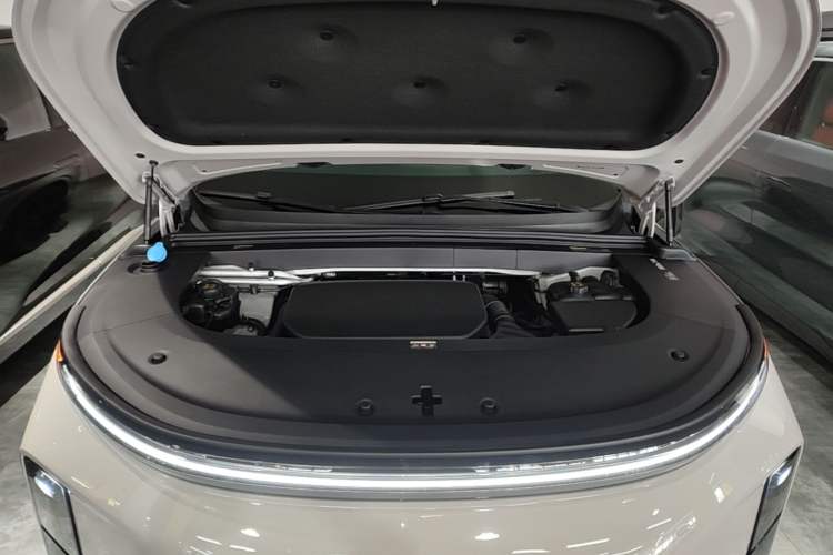 Used Li Auto L6 2024 Pro Model Engine Bay