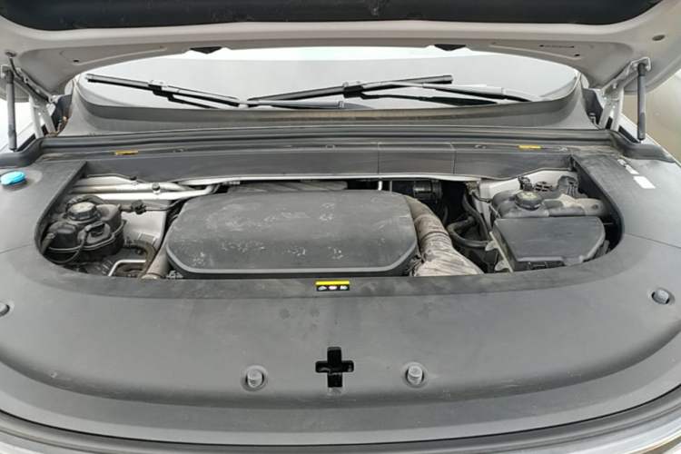 Used Li Auto L6 2024 Pro Model Engine Bay