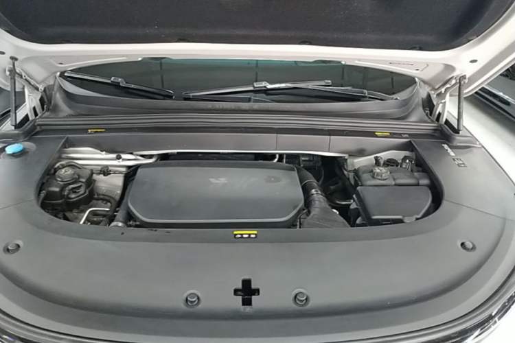 Used Li Auto L6 2024 Pro Model Engine Bay