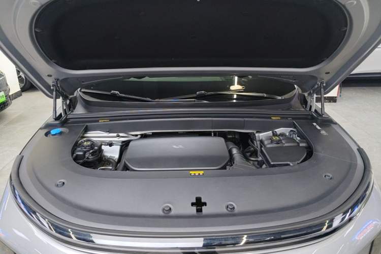 Used Li Auto L6 2024 Pro Model Engine Bay