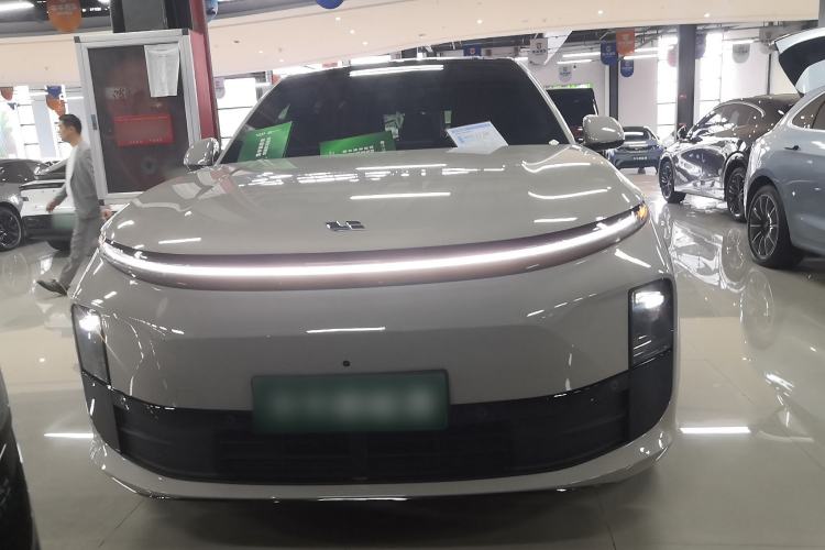 Used Li Auto L6 2024 Pro Model Exterior 1
