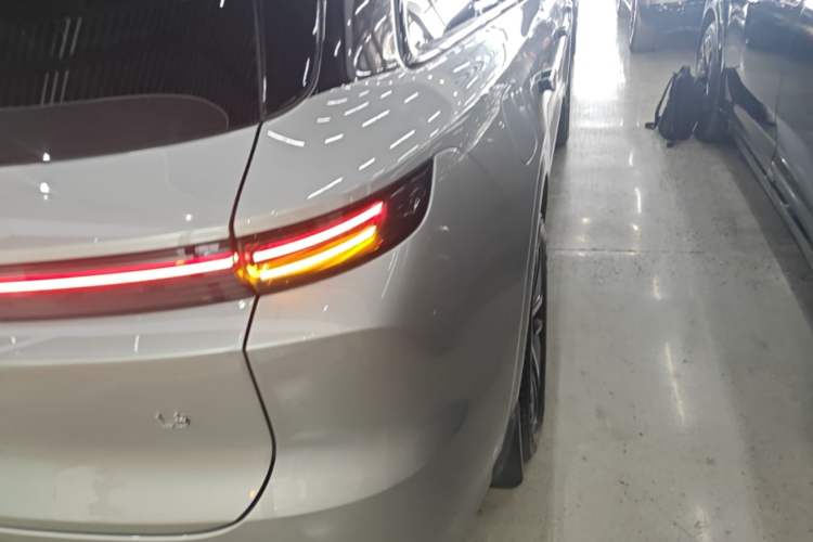 Used Li Auto L6 2024 Pro Model Exterior 3