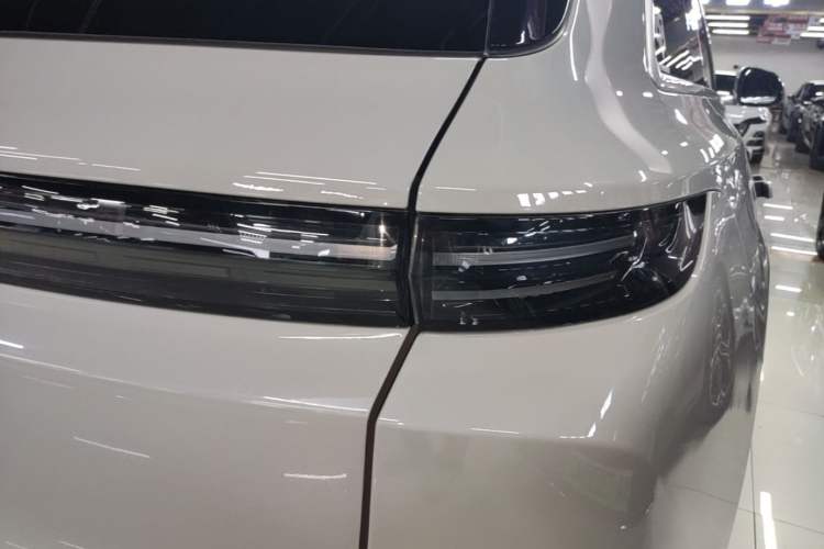 Used Li Auto L6 2024 Pro Model Exterior 3
