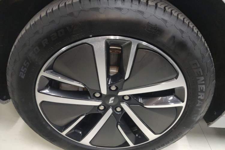 Used Li Auto L6 2024 Pro Model Exterior 4