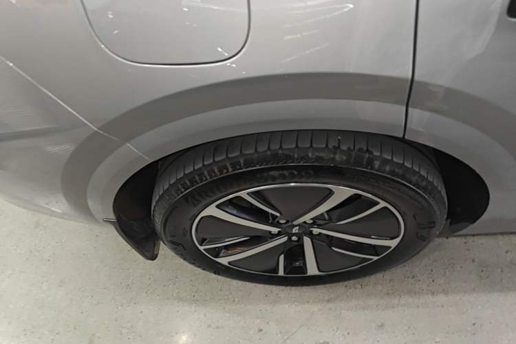 Used Li Auto L6 2024 Pro Model Exterior 5