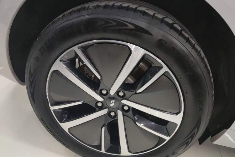 Used Li Auto L6 2024 Pro Model Exterior 5