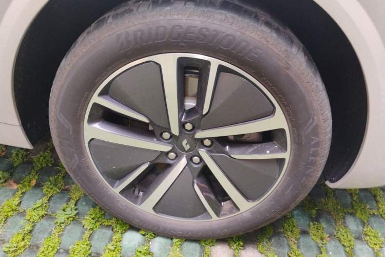 Used Li Auto L6 2024 Pro Model Exterior 7