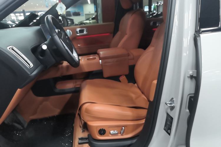 Used Li Auto L6 2024 Pro Model Interior 1