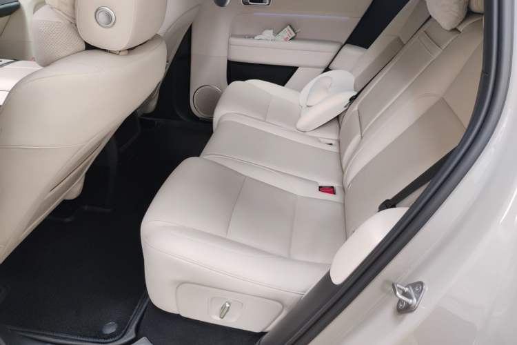 Used Li Auto L6 2024 Pro Model Interior 4