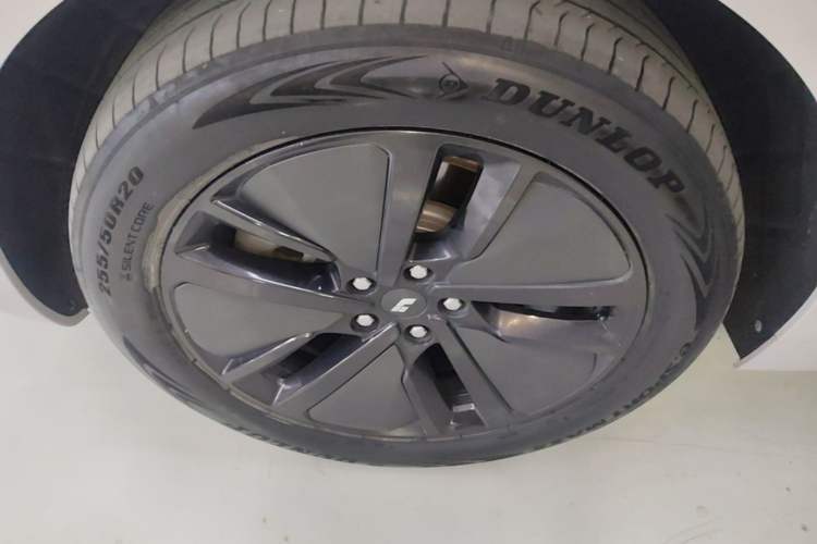 Used Li Auto L6 2024 Pro Model Left Front Wheel Hub