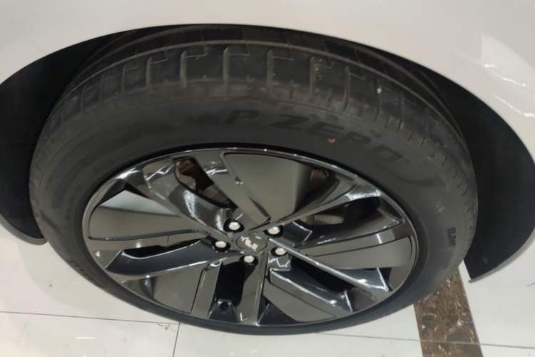 Used Li Auto L6 2024 Max Left Front Wheel Hub