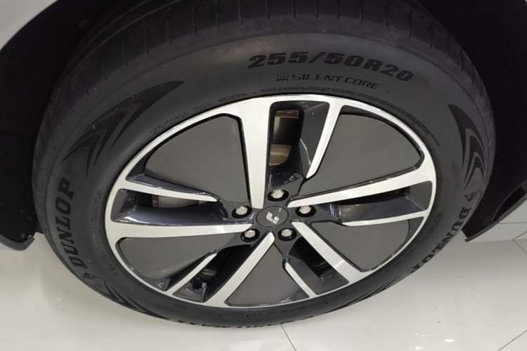 Used Li Auto L6 2024 Pro Model Left Front Wheel Hub
