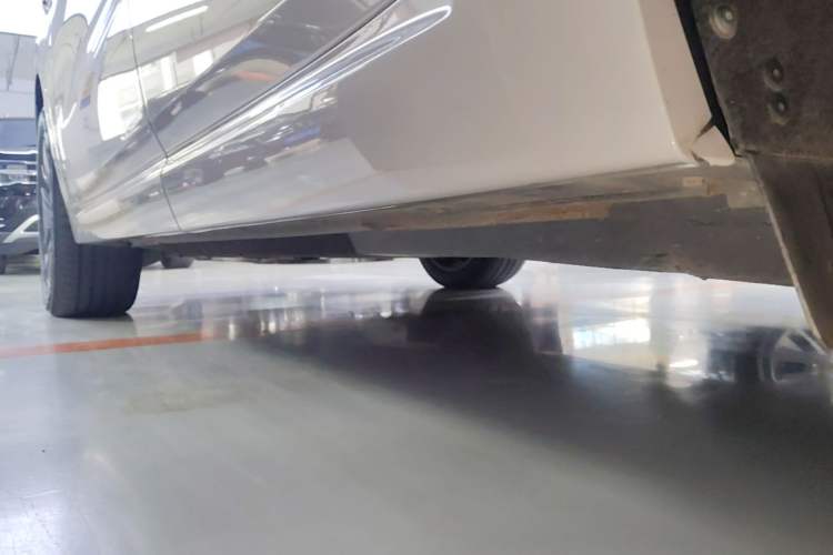 Used Li Auto L6 2024 Pro Model Left Side Sill