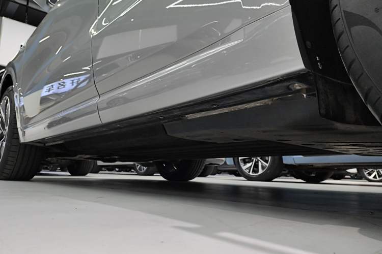 Used Li Auto L6 2024 Max Left Side Sill