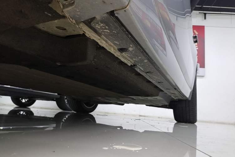 Used Li Auto L6 2024 Pro Model Left Side Sill