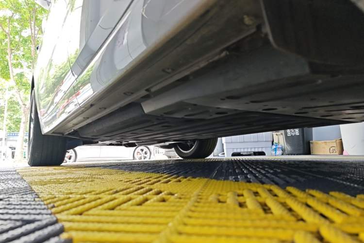 Used Li Auto L6 2024 Pro Model Left Side Sill