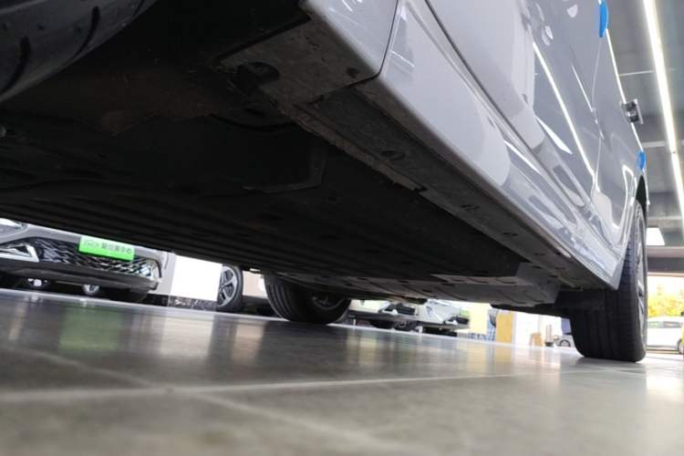 Used Li Auto L6 2024 Pro Model Left Side Sill