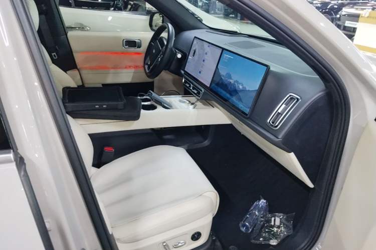 Used Li Auto L6 2024 Max Right Front Seat