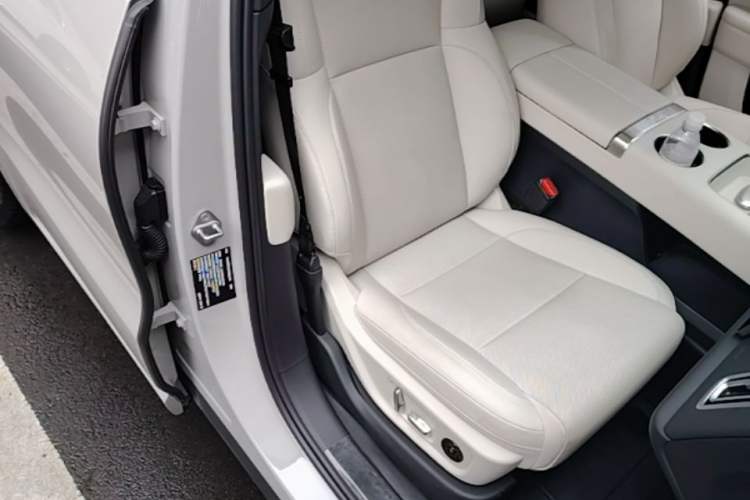 Used Li Auto L6 2024 Pro Model Right Front Seat