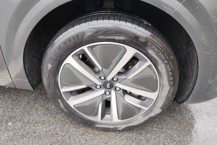 Used Li Auto L6 2024 Pro Model Right Front Wheel Hub
