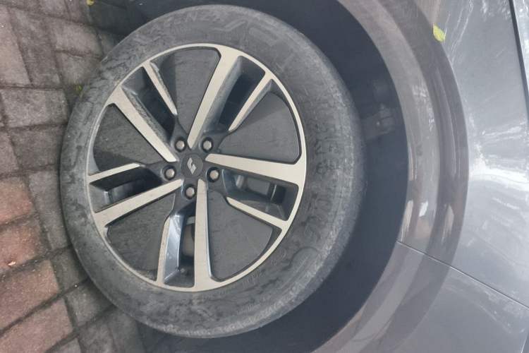 Used Li Auto L6 2024 Pro Model Right Front Wheel Hub