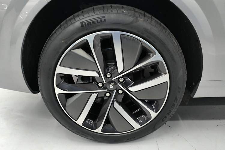 Used Li Auto L6 2024 Max Right Rear Wheel Hub
