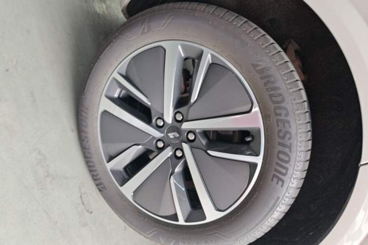 Used Li Auto L6 2024 Pro Model Right Rear Wheel Hub