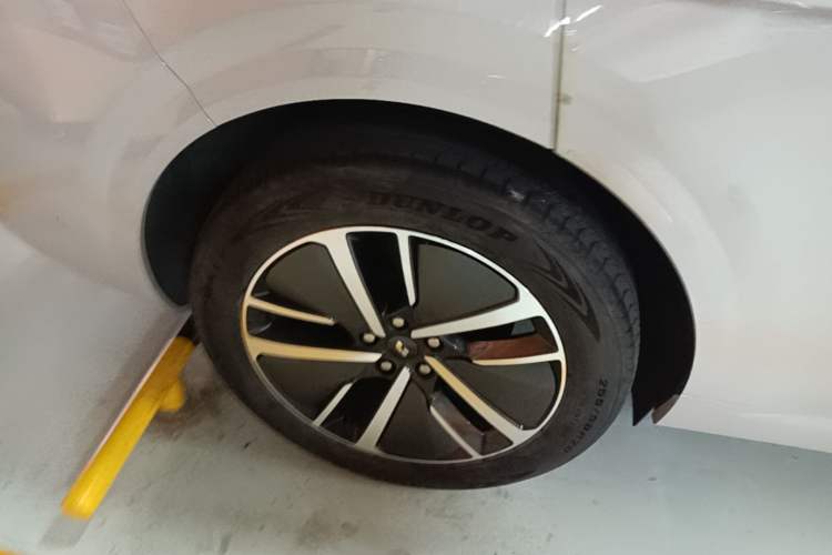 Used Li Auto L6 2024 Pro Model Right Rear Wheel Hub