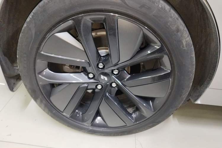 Used Li Auto L6 2024 Max Right Rear Wheel Hub