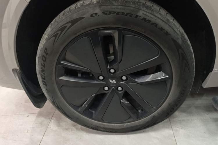 Used Li Auto L6 2024 Pro Model Right Rear Wheel Hub
