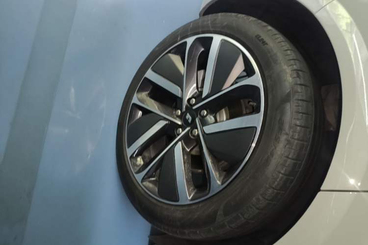 Used Li Auto L6 2024 Max Right Rear Wheel Hub