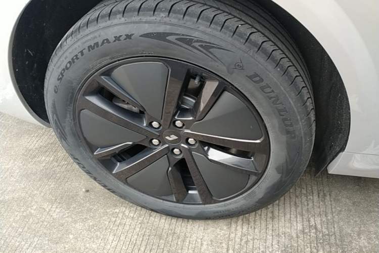Used Li Auto L6 2024 Pro Model Right Rear Wheel Hub