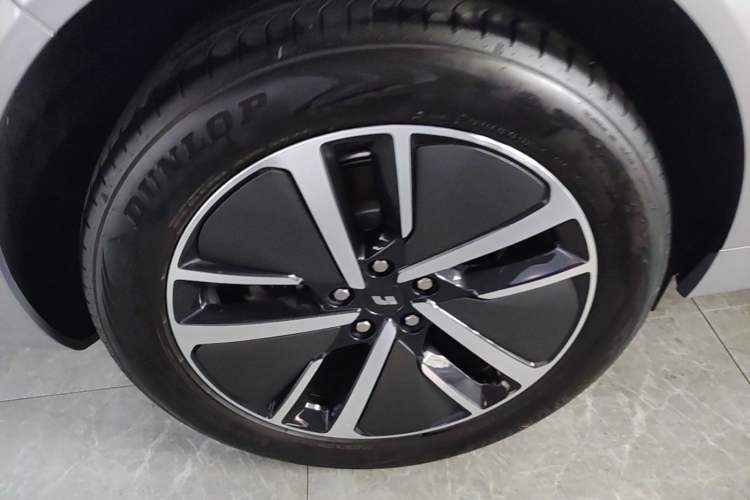 Used Li Auto L6 2024 Pro Model Right Rear Wheel Hub