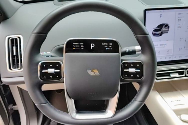 Used Li Auto L6 2024 Pro Model Steering Wheel
