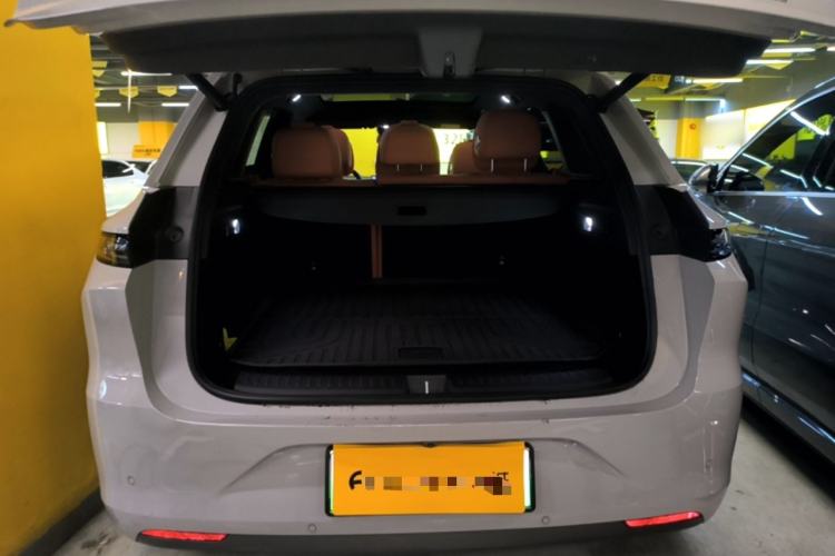 Used Li Auto L6 2024 Pro Model Trunk