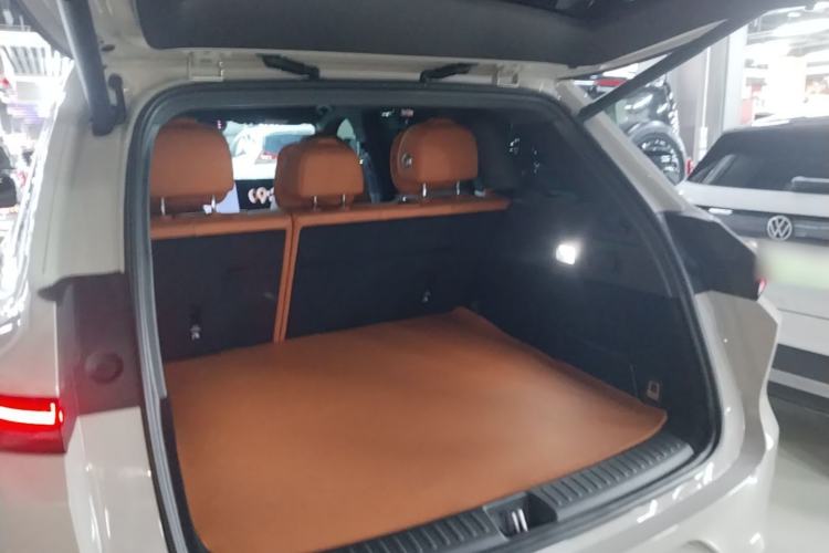 Used Li Auto L6 2024 Max Trunk