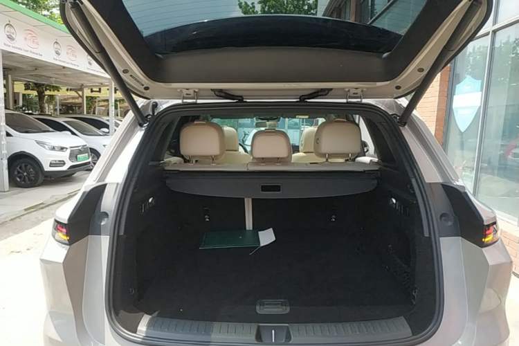 Used Li Auto L6 2024 Max Trunk