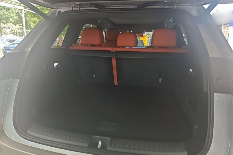 Used Li Auto L6 2024 Pro Model Trunk