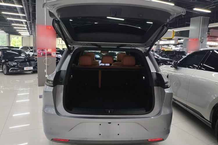 Used Li Auto L6 2024 Pro Model Trunk