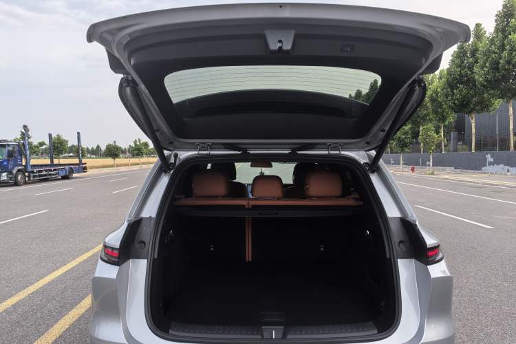 Used Li Auto L6 2024 Pro Model Trunk