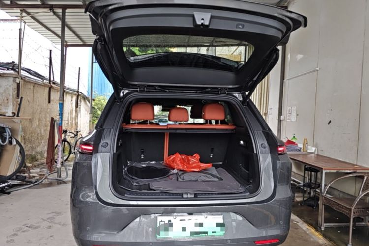 Used Li Auto L6 2024 Pro Model Trunk