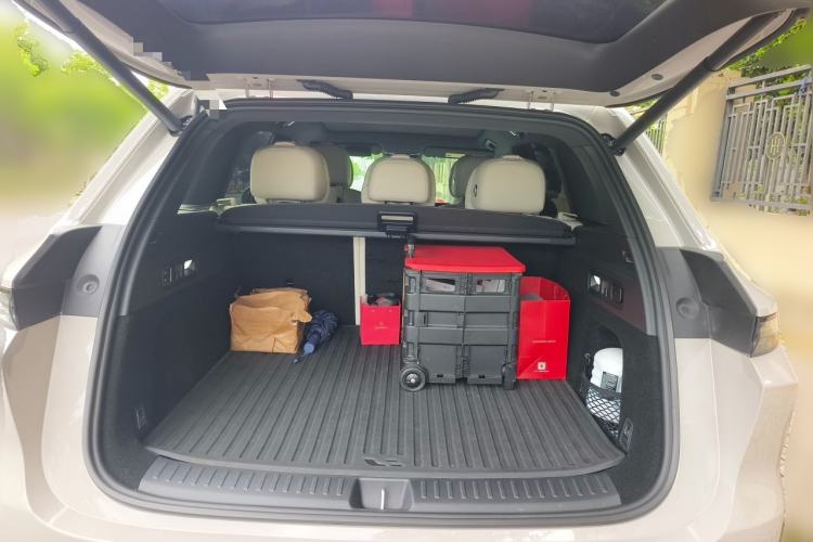 Used Li Auto L6 2024 Pro Model Trunk