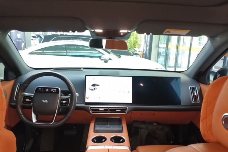Used Li Auto L6 2024 Pro Model Center Console