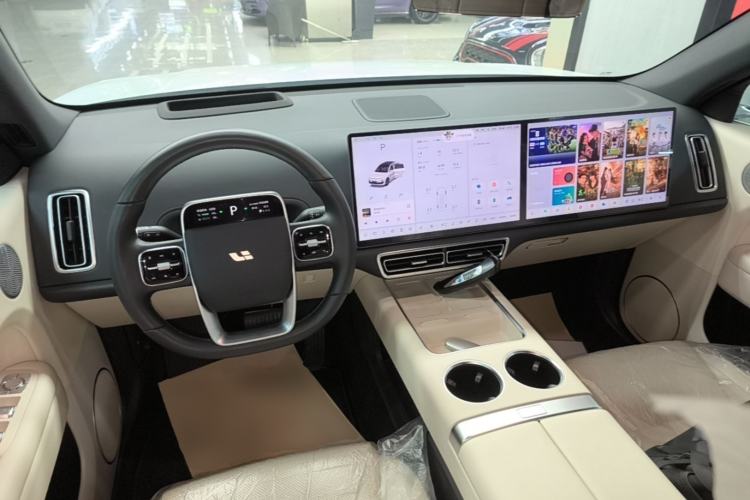 Used Li Auto L6 2024 Pro Model Center Console