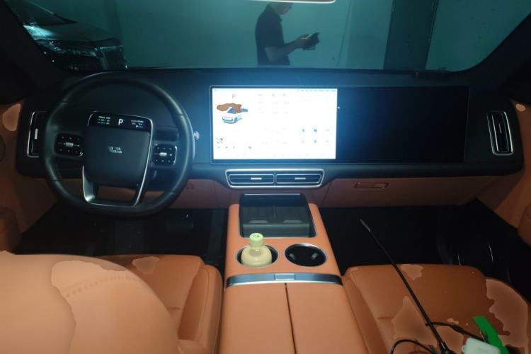 Used Li Auto L6 2024 Pro Model Center Console