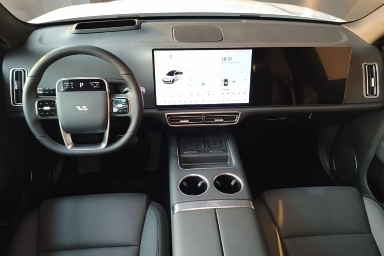 Used Li Auto L6 2024 Max Center Console