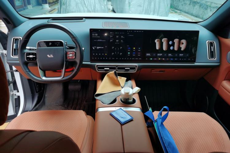 Used Li Auto L6 2024 Pro Model Center Console